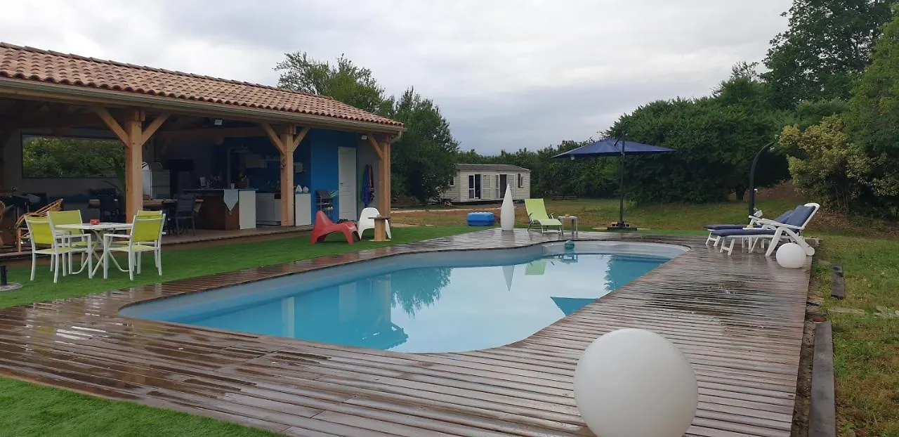 Les chalets Salinéens Salies-du-Salat France